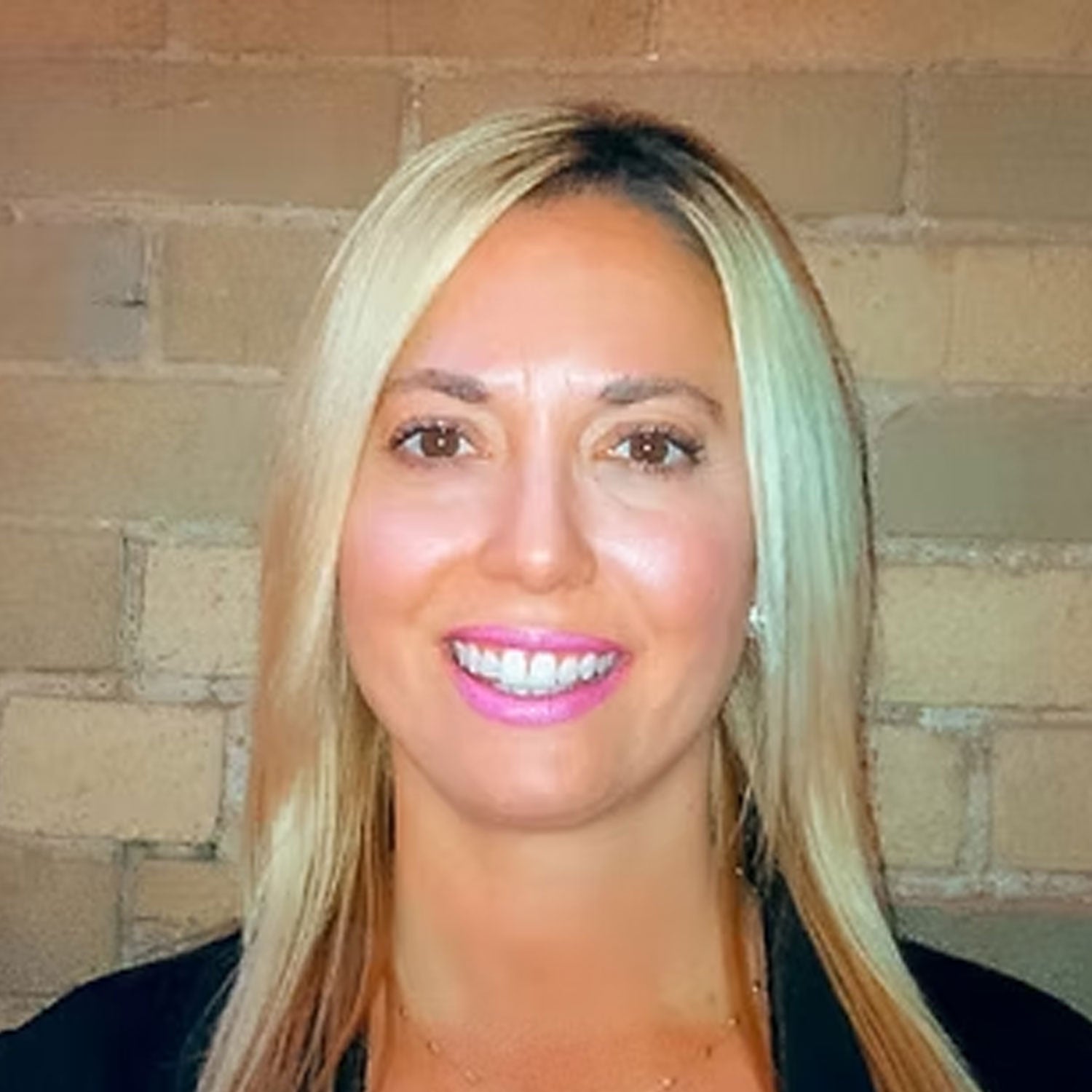 Photo of team member Sonya